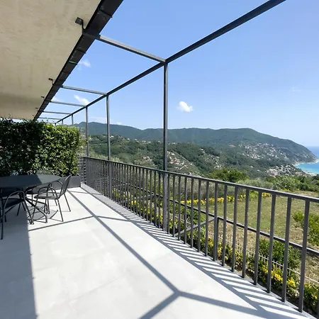 ファームステイ Podere Belvedere モネーリア